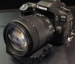 キヤノンEOS80Dデジタル一眼レフカメラ