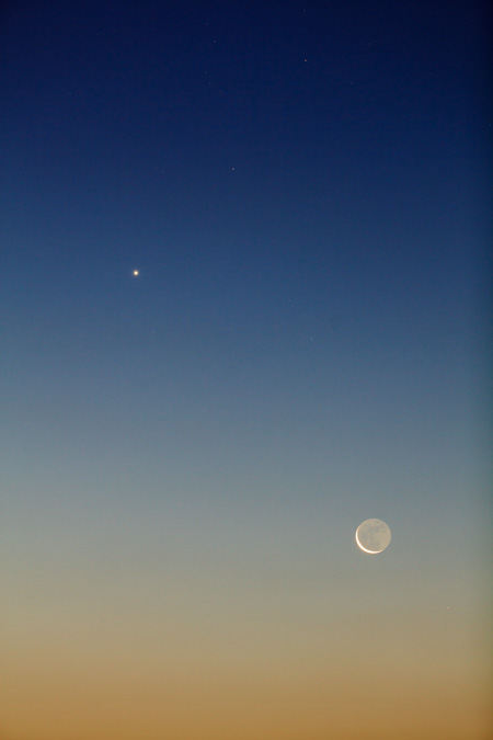 月と金星のランデブー(別構図)