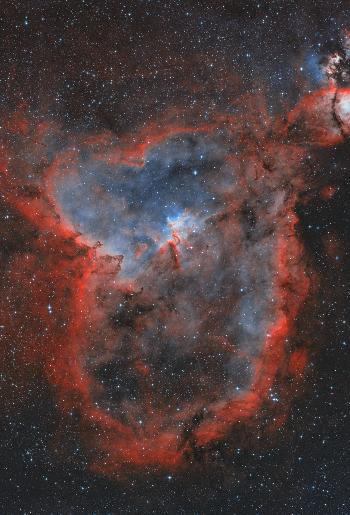 IC1805 ハート星雲