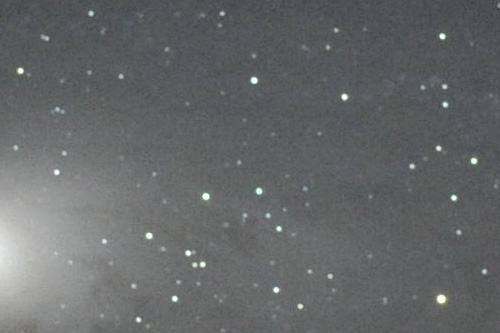 ニコンD700で撮ったアンドロメダ銀河の等倍画像