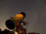 望遠鏡と星空