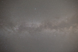 キヤノンEF24mmF1.4LIIで２段絞って撮影した星空
