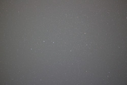 キヤノンEF-M22mm F2 STMレンズの絞り4で撮影した星空
