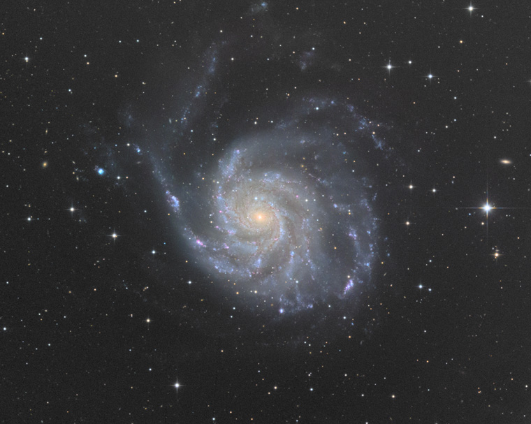 おおぐま座の回転花火銀河 M101