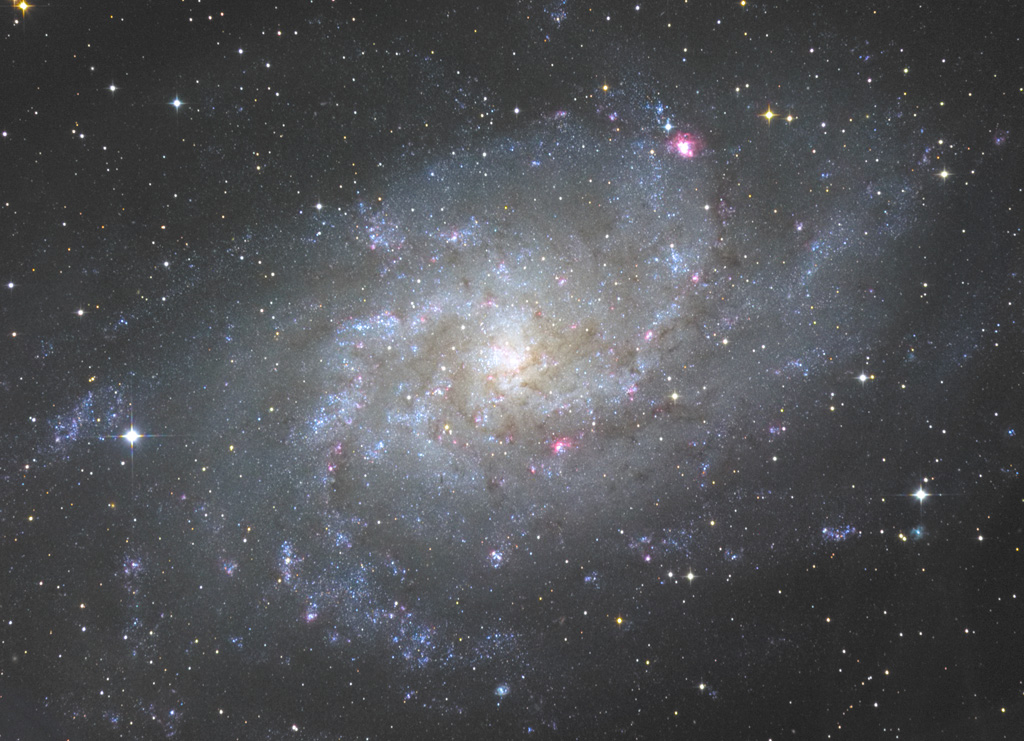 さんかく座の渦巻き銀河 M33