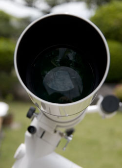 屈折式天体望遠鏡