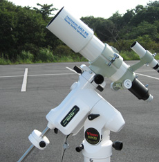 望遠鏡を載せた赤道儀